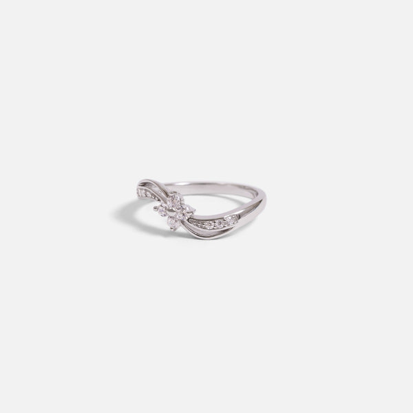 Load image into Gallery viewer, Sterling silver ring with twisted effect and cubic zirconia
