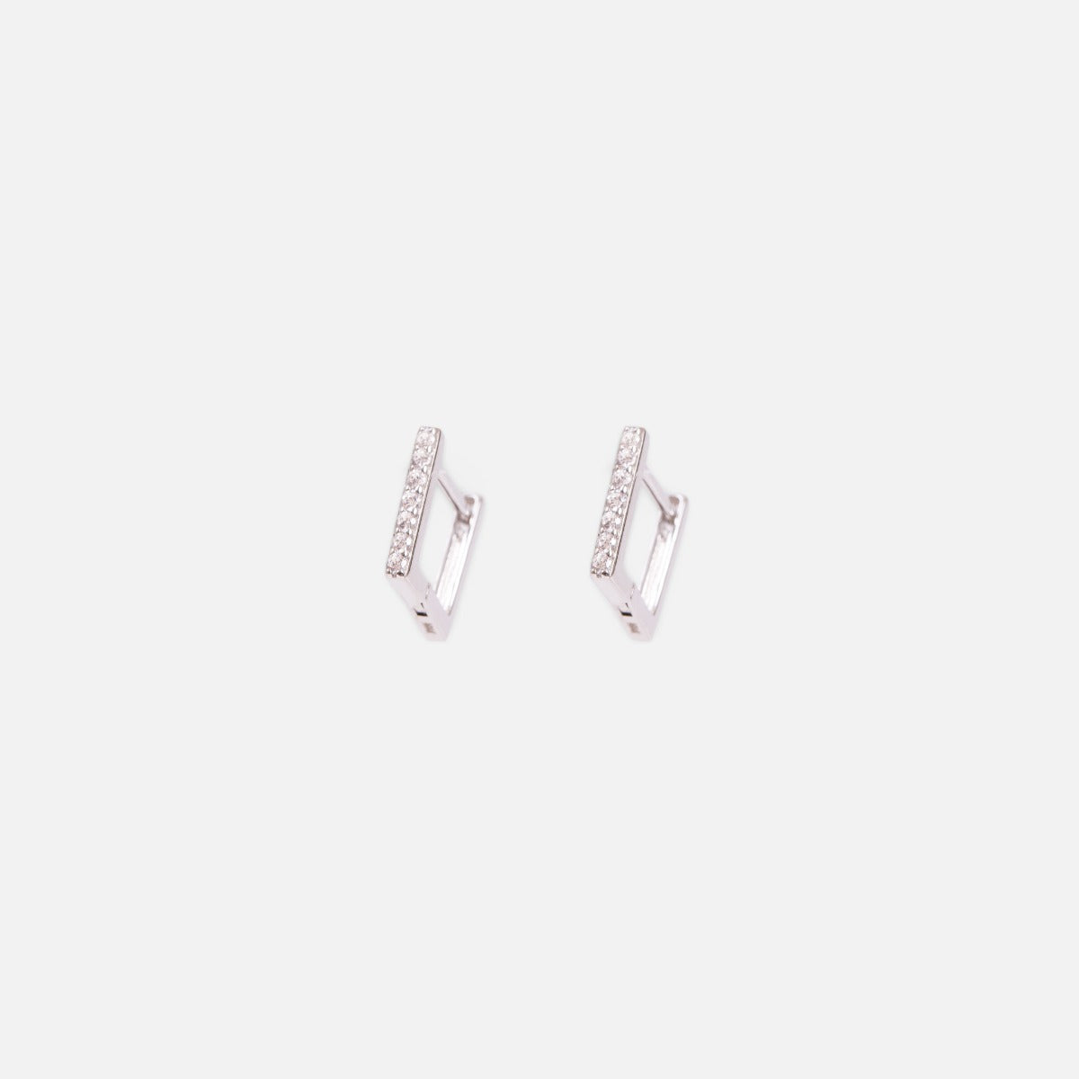 Boucles d’oreilles formes carrées argent sterling et zircons cubiques