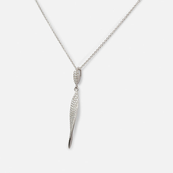 Charger l&#39;image dans la galerie, Long collier en argent sterling avec pendentif légèrement torsadé
