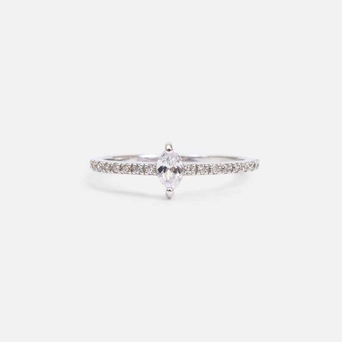 Bague argent sterling avec multiples zircons cubiques