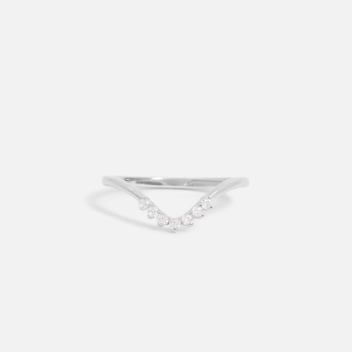 Sterling silver v shaped ring with cubic zirconia