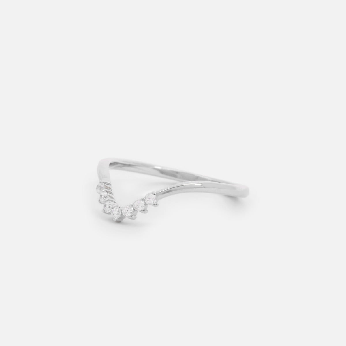 Sterling silver v shaped ring with cubic zirconia