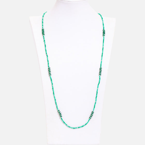 Load image into Gallery viewer, Long necklace with green beads 
