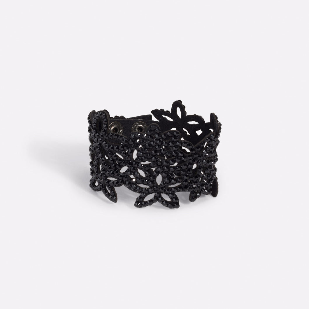 Filigree black bracelet with floral pattern   