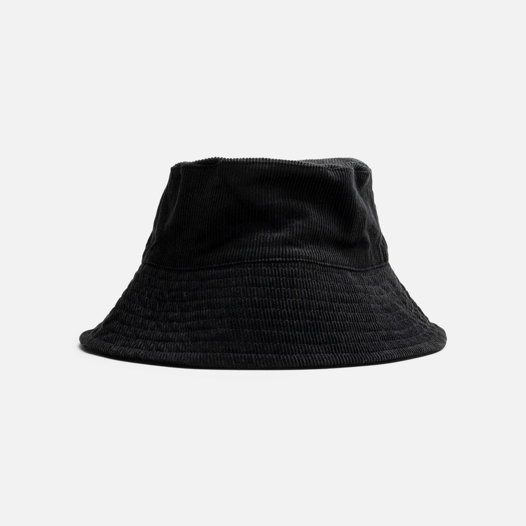 Chapeau cloche noir en velours côtelé
