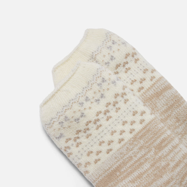 Load image into Gallery viewer, Beige slipper socks with norwegian pattern
