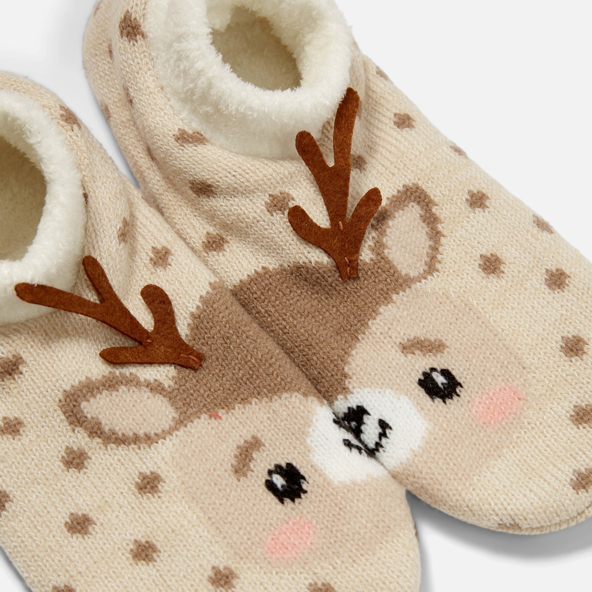 Beige slippers with deer