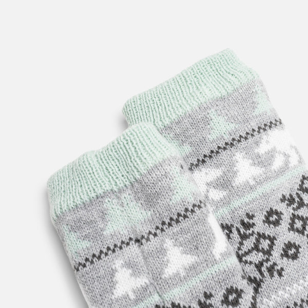 Load image into Gallery viewer, Grey slipper socks with norwegian pattern and bear
