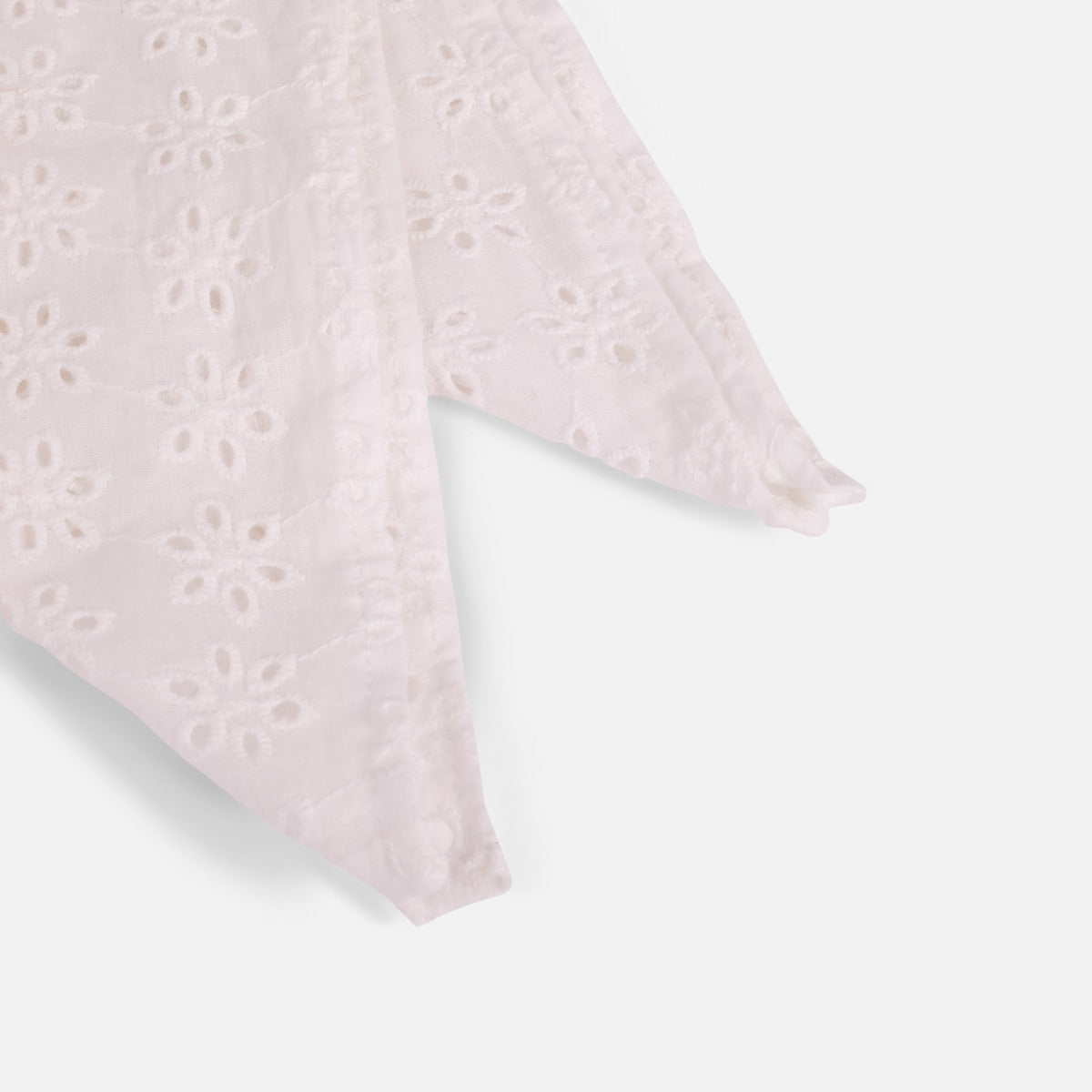 Foulard blanc avec broderie anglaise