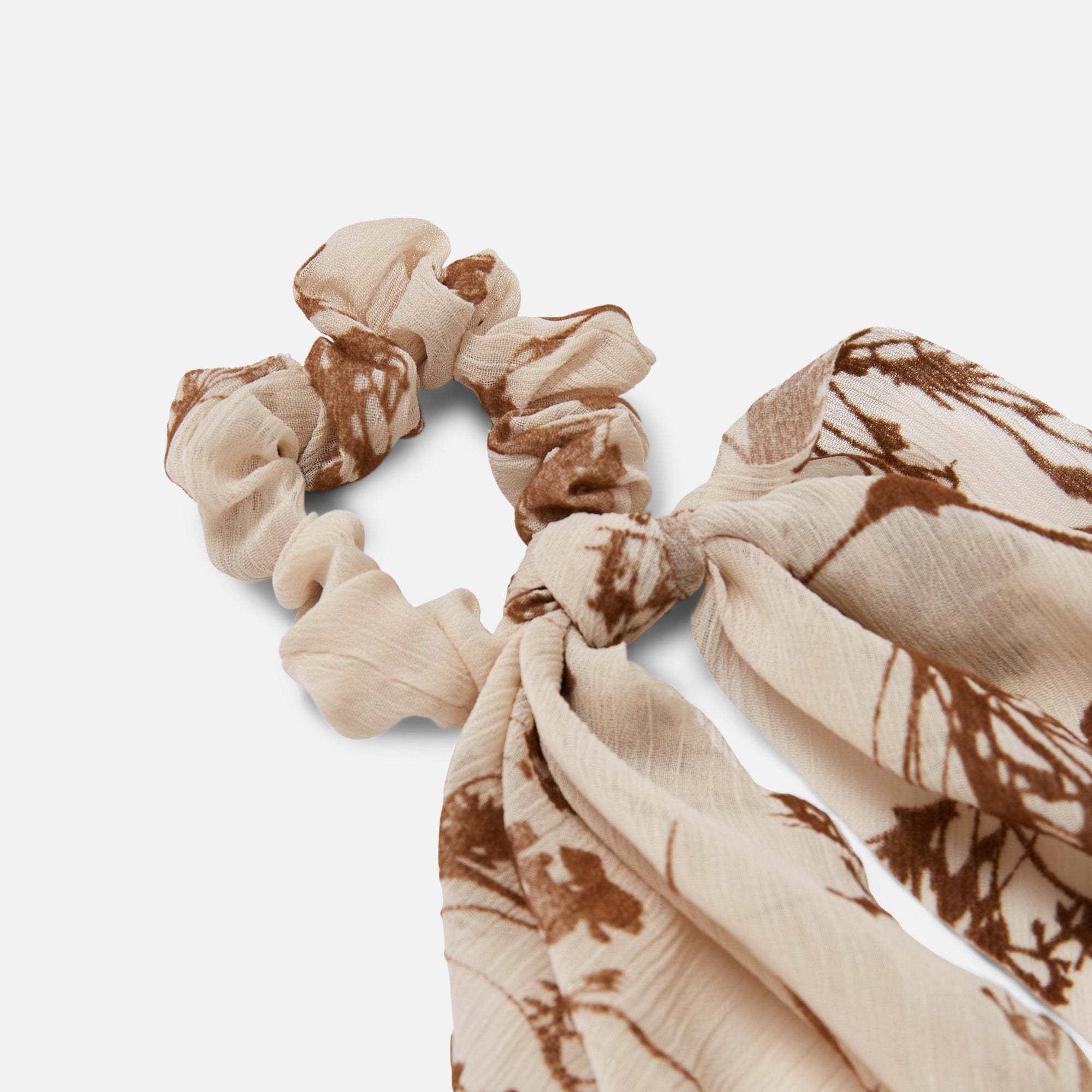 Scrunchie with printed nature bow