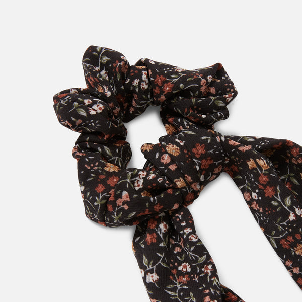 Load image into Gallery viewer, Black floral print scrunchies with loop
