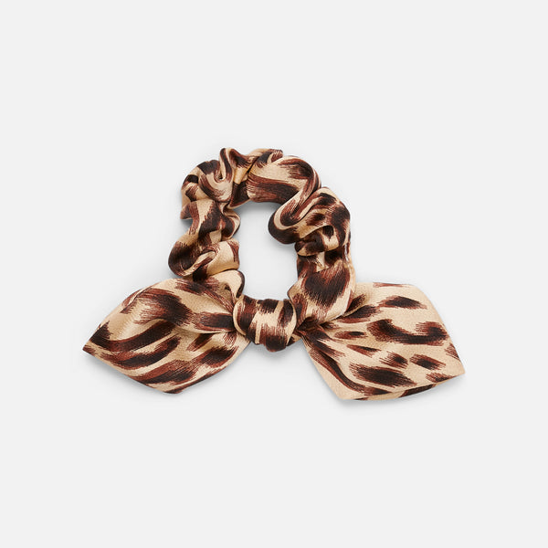 Load image into Gallery viewer, Set of 2 scrunchies in black and animal print with bows
