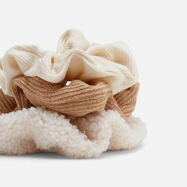 Load image into Gallery viewer, Set of beige scrunchies 
