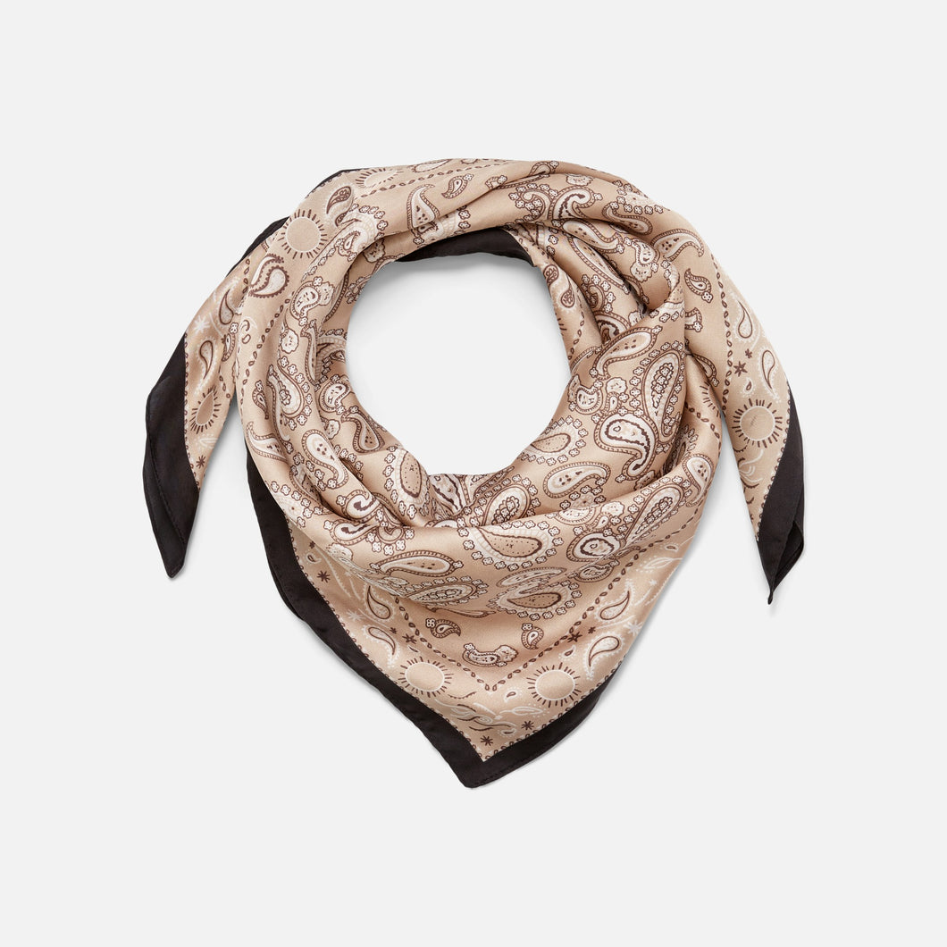 Foulard à cheveux carré beige avec motifs paisley
