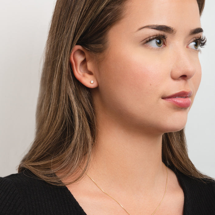 Boucles d’oreilles or 10 carats avec zircon cubique 4 mm