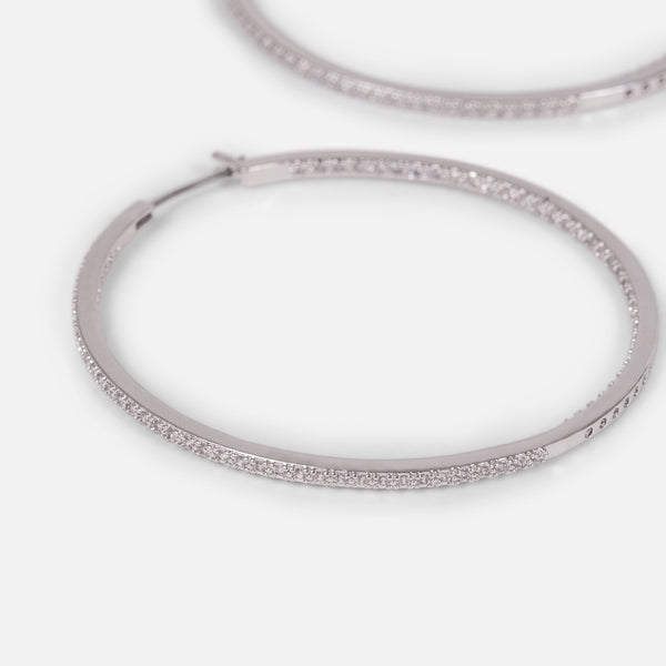 Load image into Gallery viewer, Silvered hoop earrings with stones
