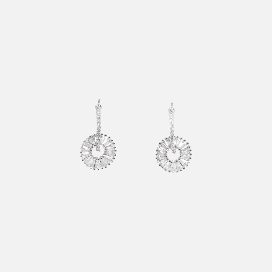 2 circles earrings with sparkling stones   