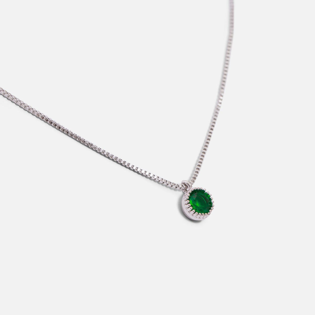 Silvered pendant birthstone " emerald stone "