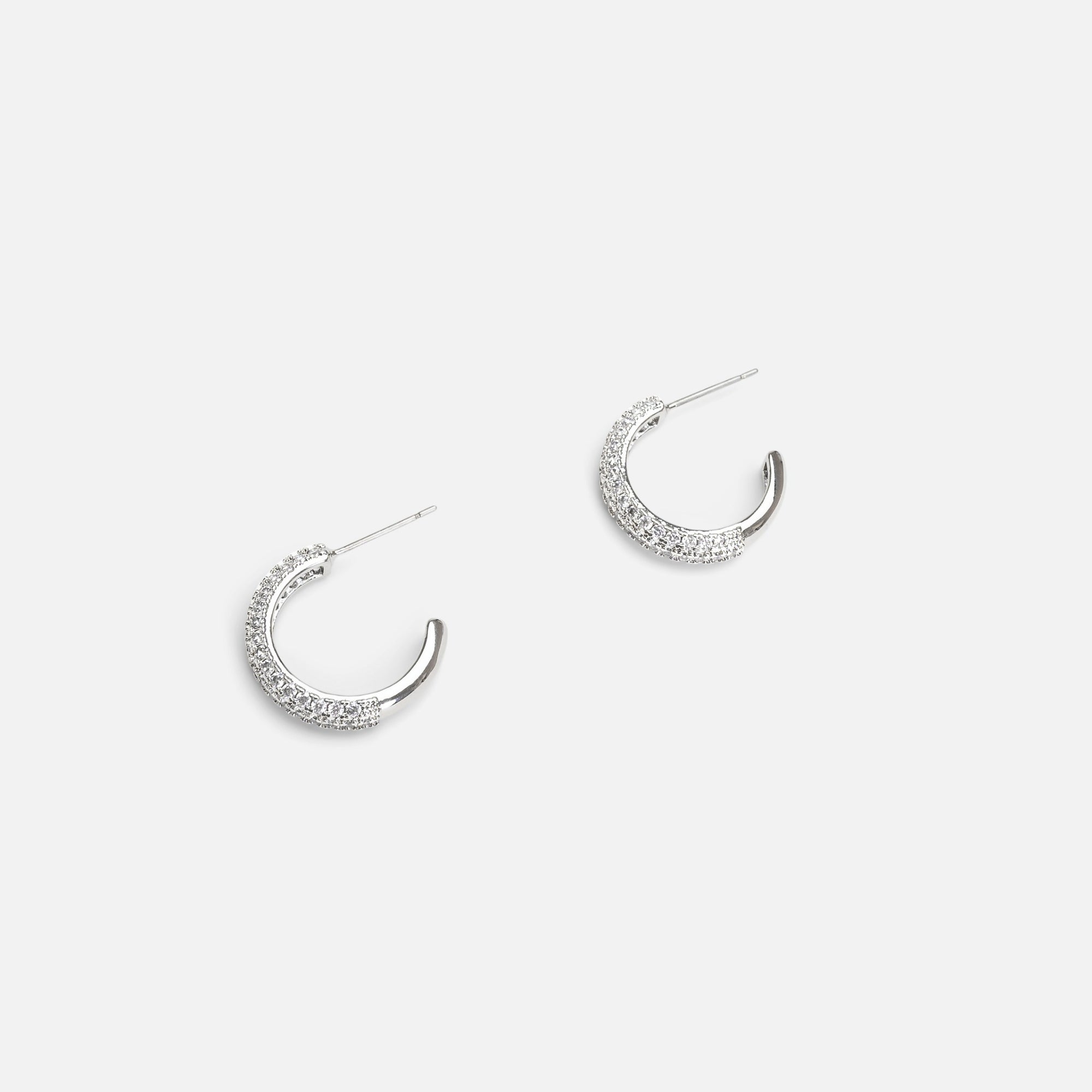 Set of two silver earrings and hoop earrings 