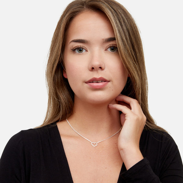 Load image into Gallery viewer, Short necklace with heart and cubic zirconia
