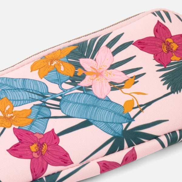 Load image into Gallery viewer, Protective thermal pouch with floral print for hair straightener 
