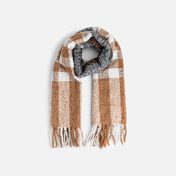 Load image into Gallery viewer, Cozy rust and black scarf
