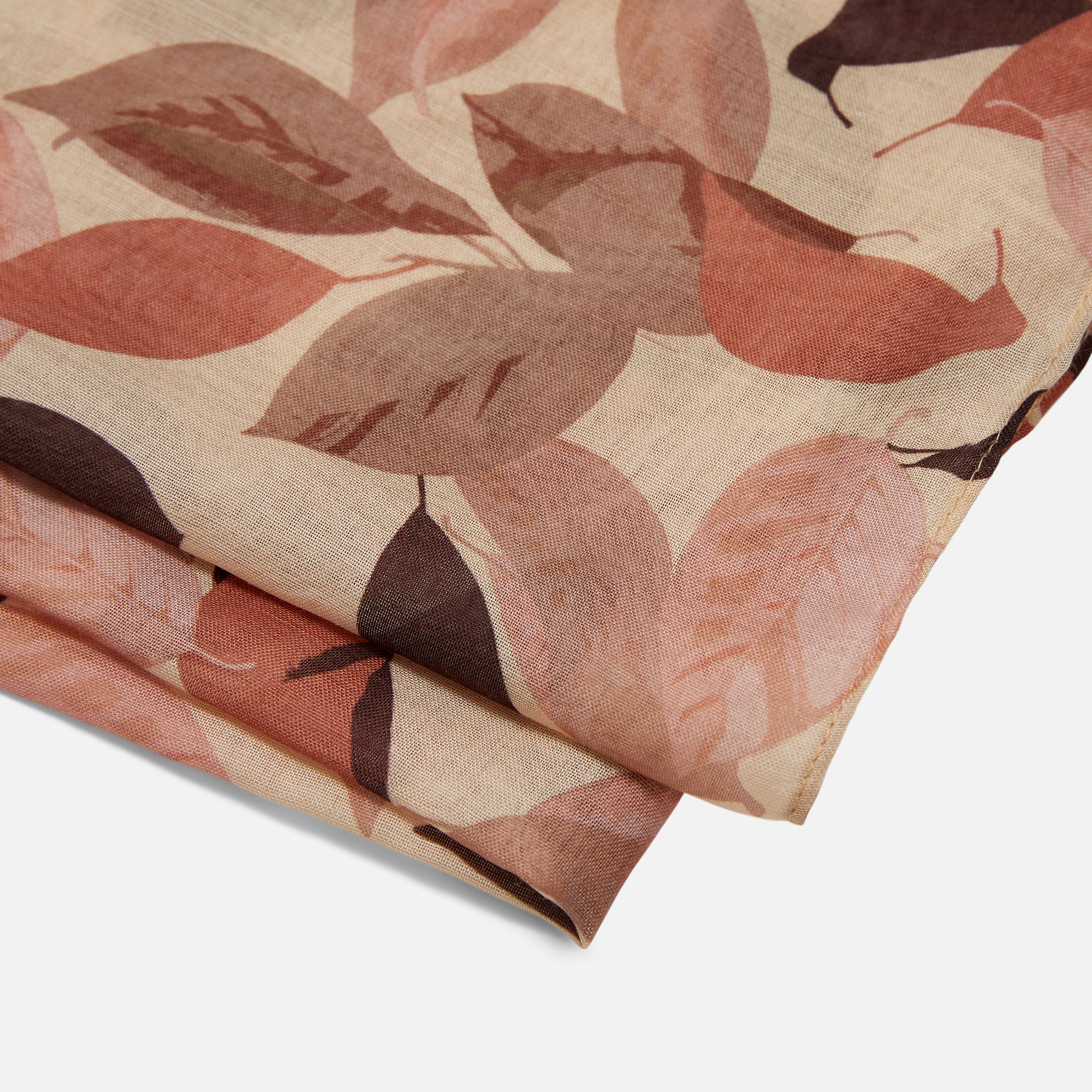Rectangle scarf with leaves
