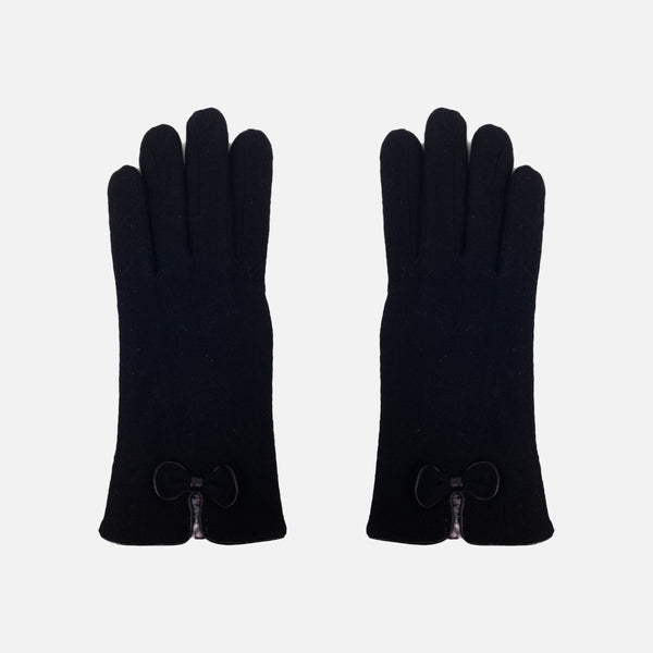 Load image into Gallery viewer, Black knit tactiles gloves with buckle on top
