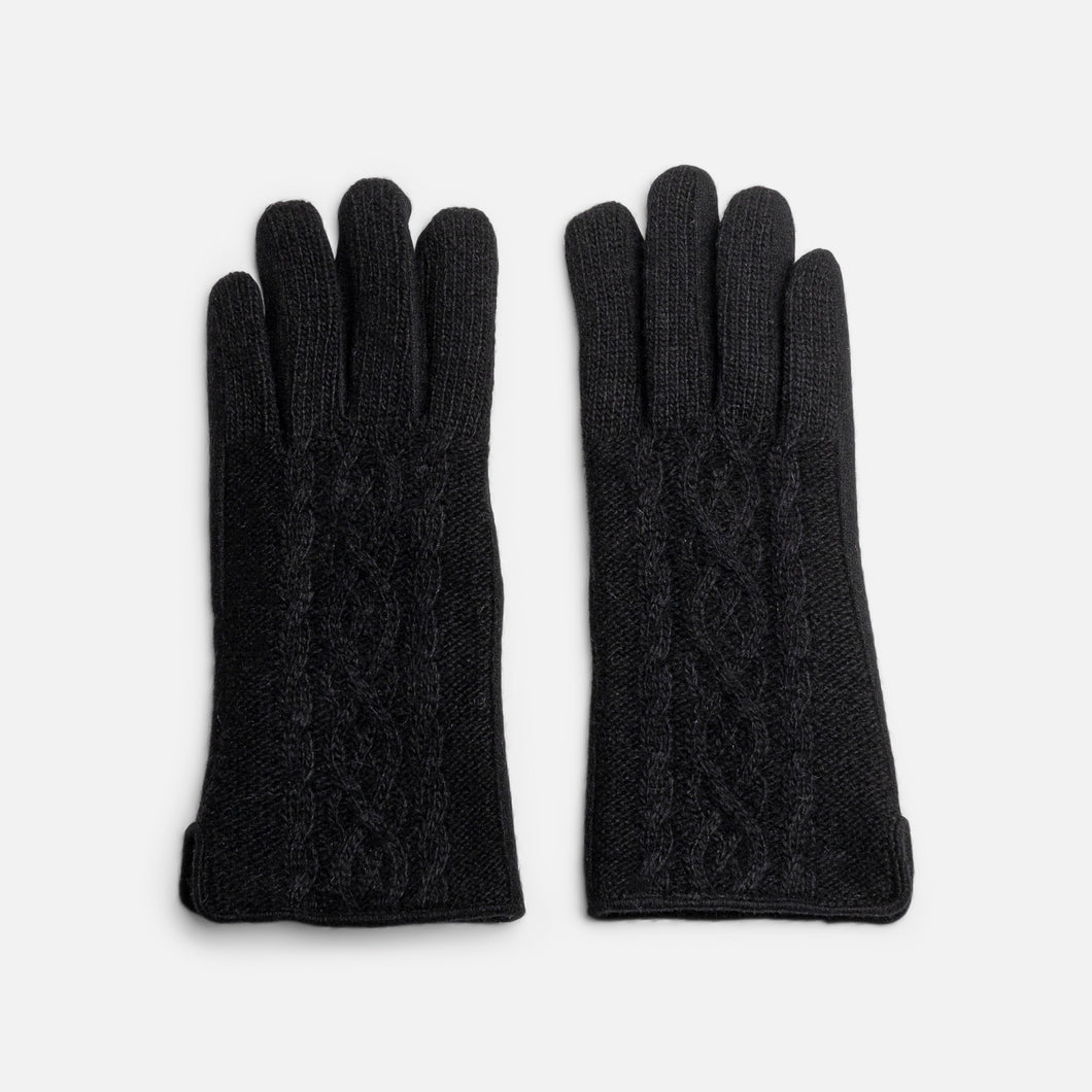 Black knitted gloves