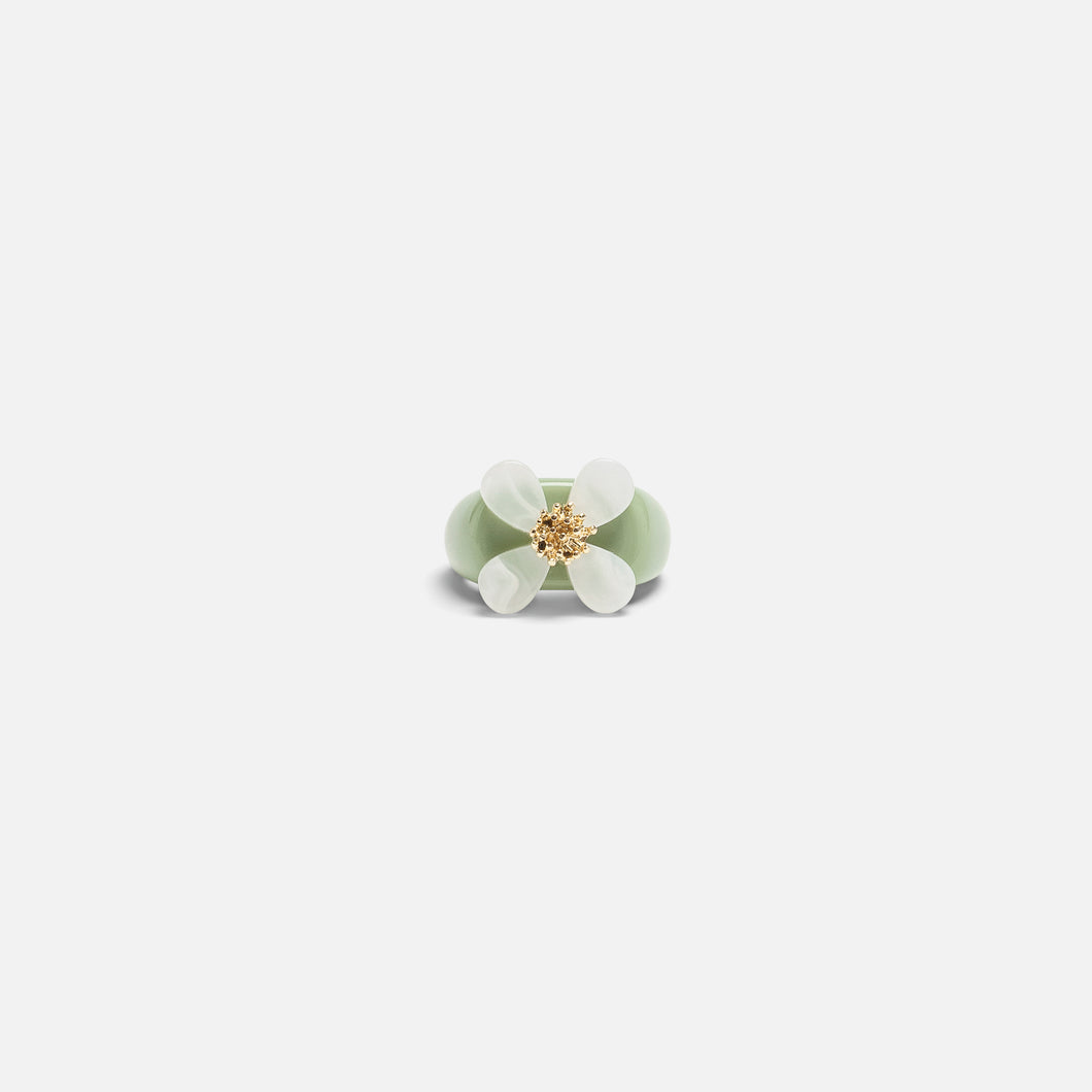 Bague verte large avec fleur
