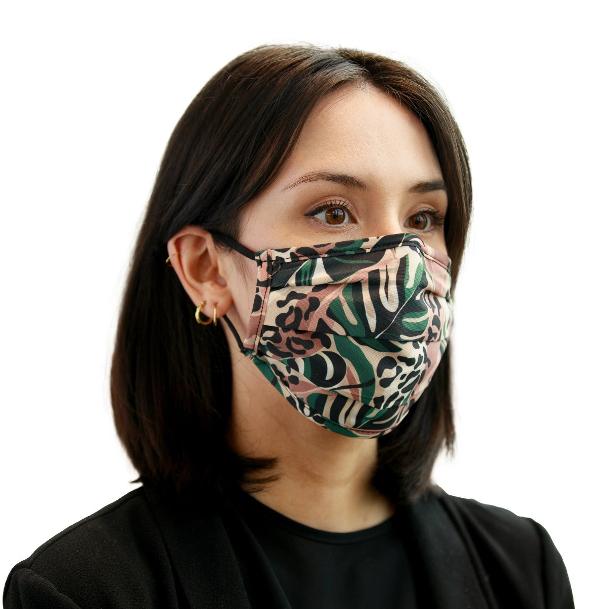 Masque réutilisable beige pour femme avec imprimé léopard et feuilles vertes
