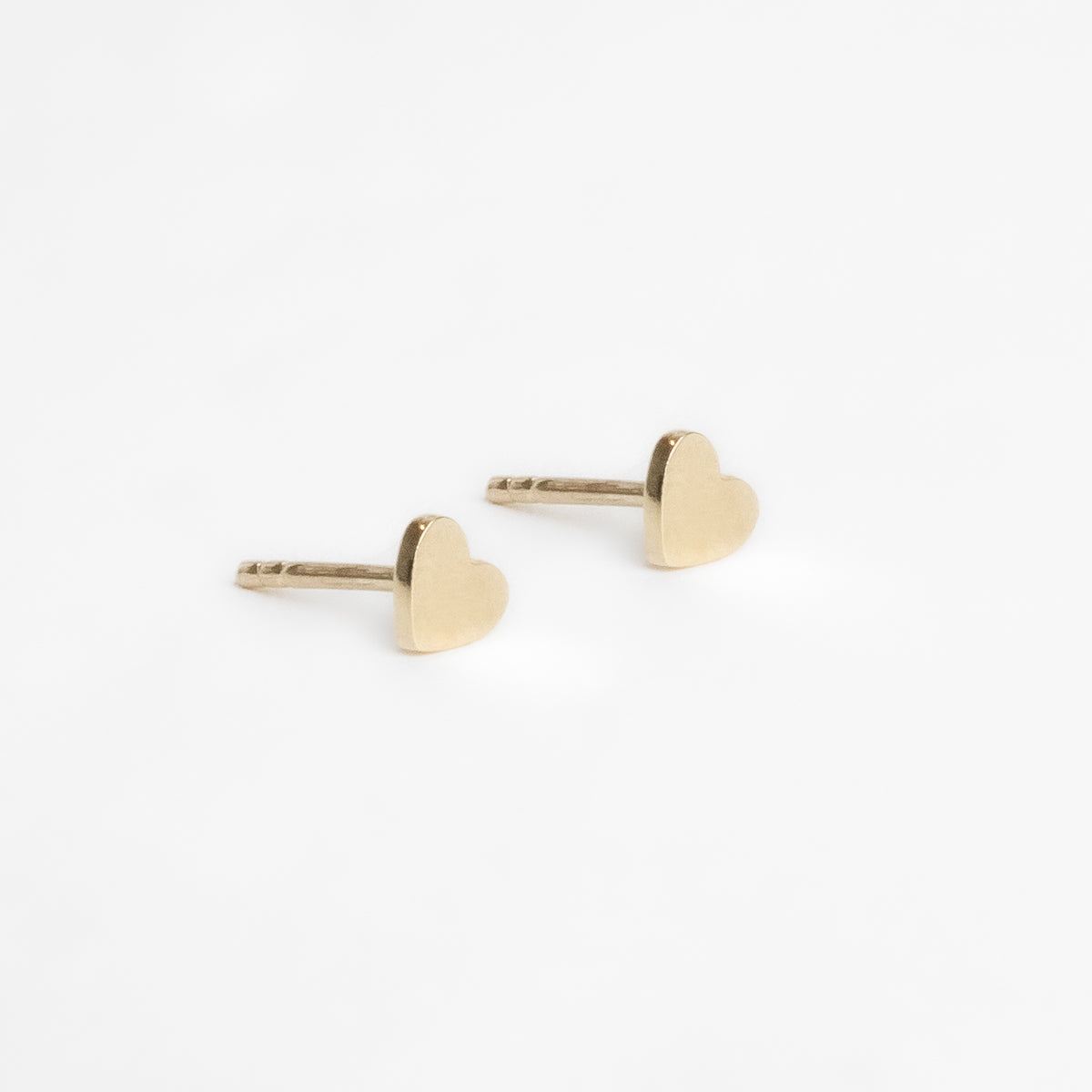 Fixed heart earrings in 10k gold