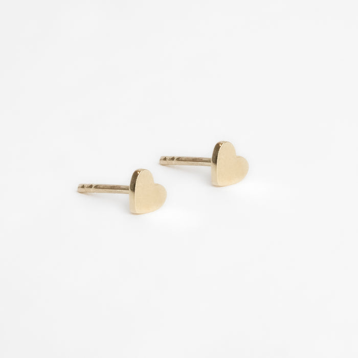 Boucles d'oreilles fixes coeur en or 10 carats