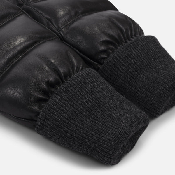 Load image into Gallery viewer, Classic black leather mittens with quilted effect

