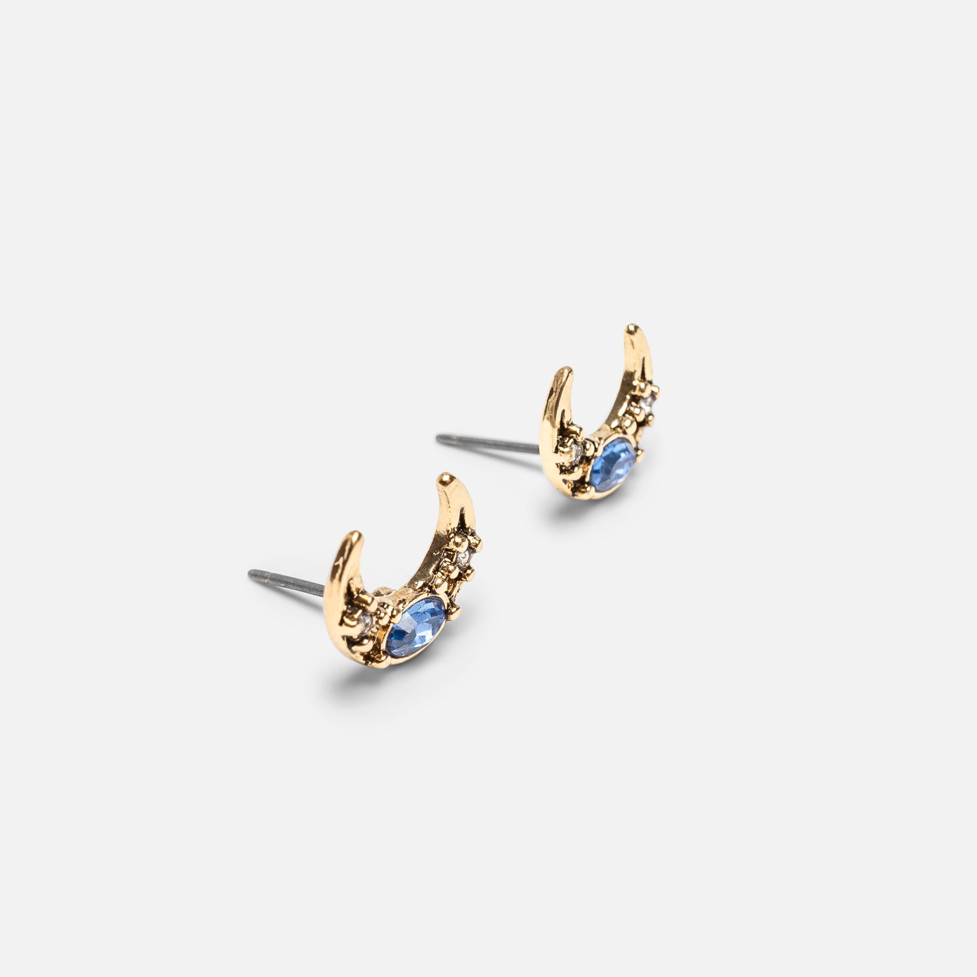Trio de boucles d'oreilles dorées avec insertions de pierres colorées