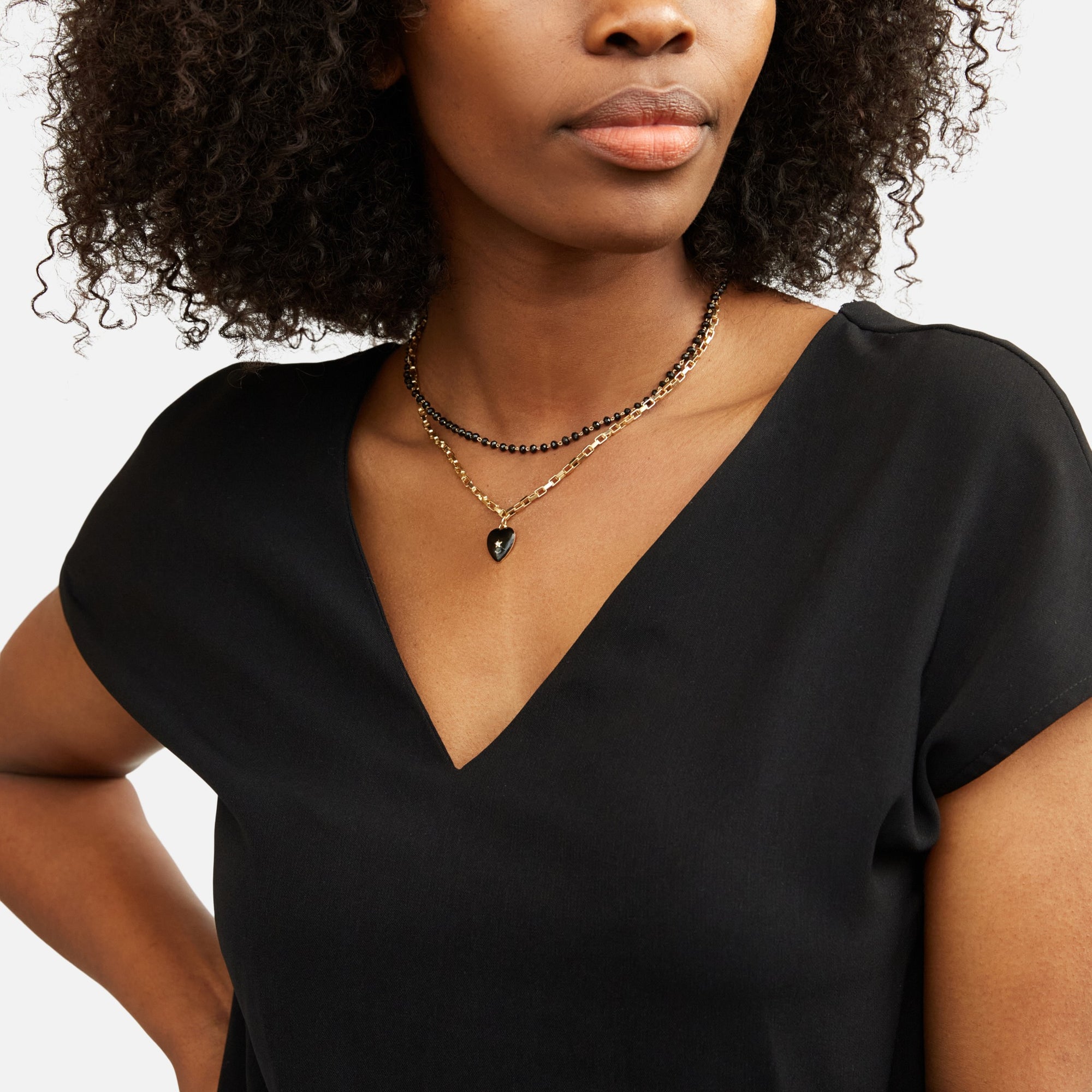 Collier deux rangs avec breloque cœur noir