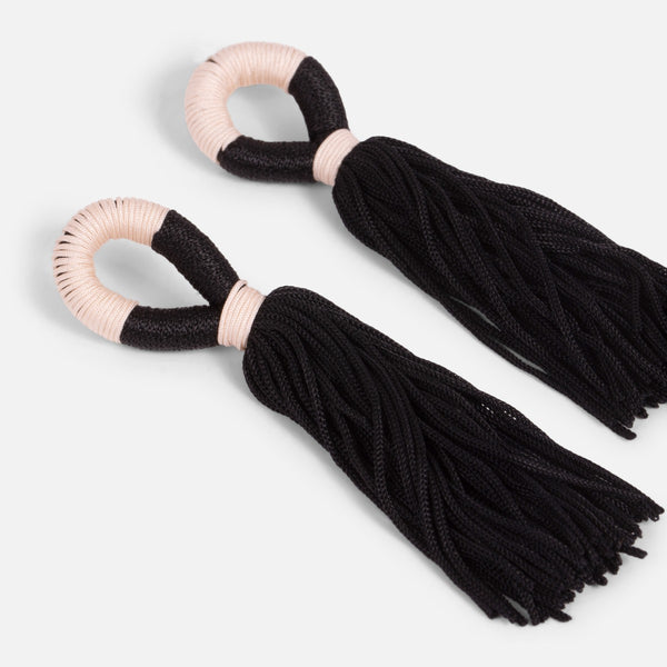 Load image into Gallery viewer, Black and beige earrings with tassel  
