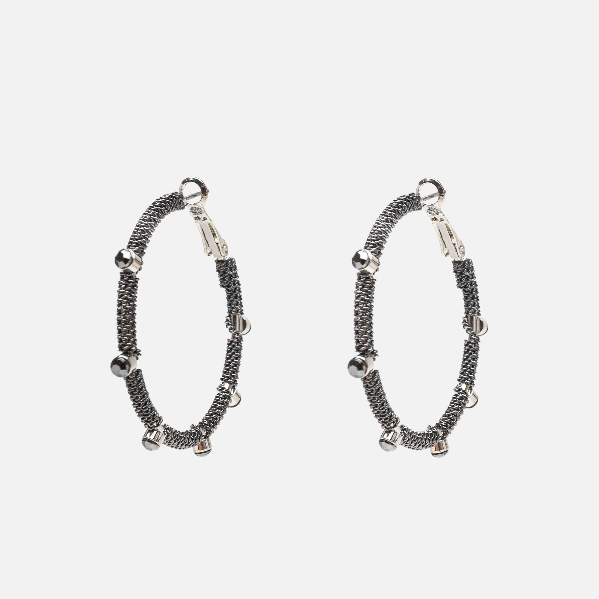 Boucles d’oreilles anneaux charcoal en chaîne avec pierres