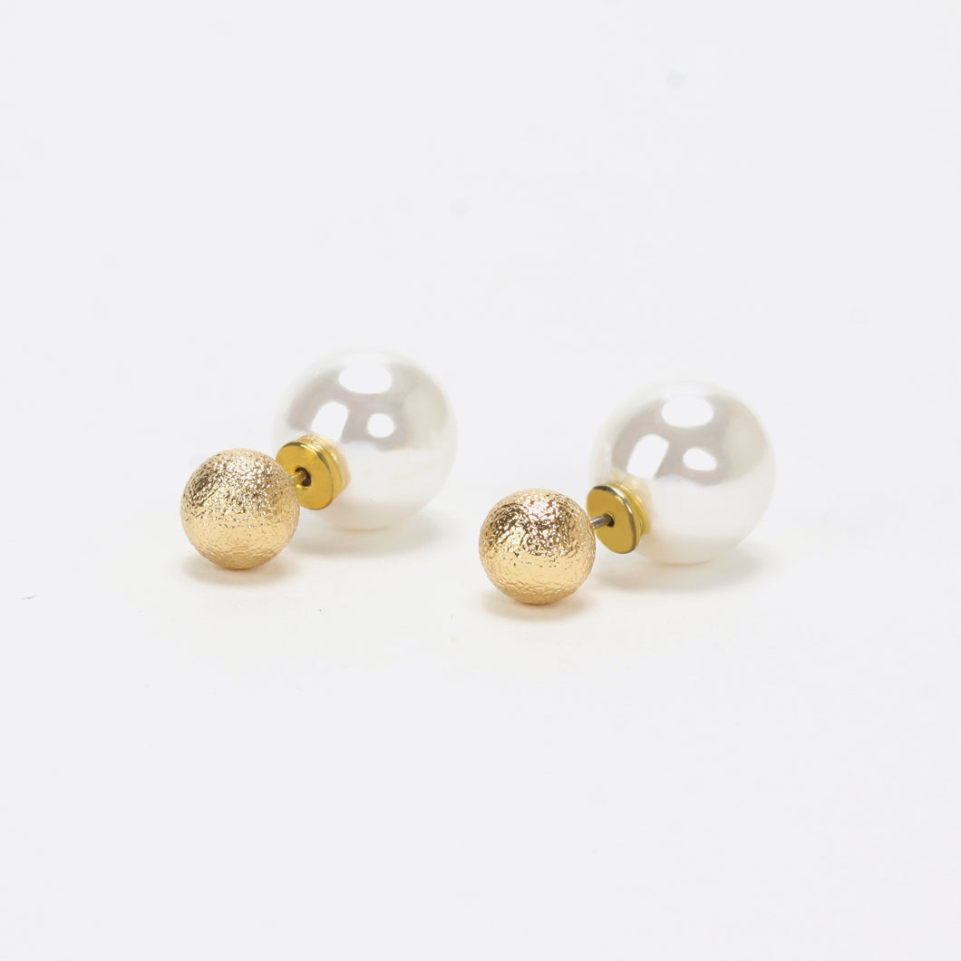 Boucles d'oreilles fixes avec perle et boule sablée