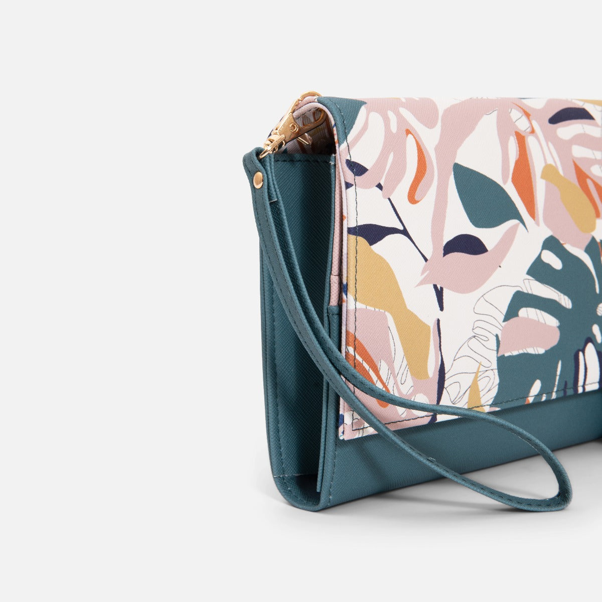 Travel documents holder with leaves print