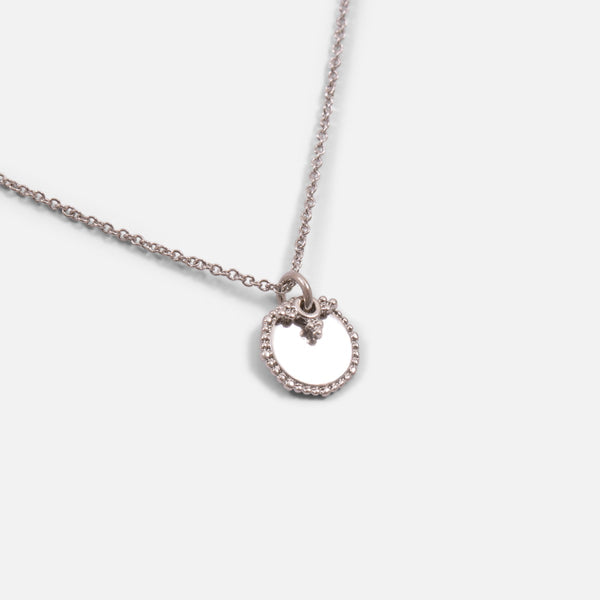 Load image into Gallery viewer, Pendant with circle charm and silvered pearl beads
