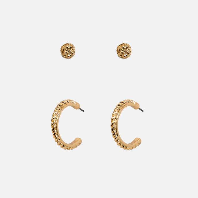 Duo of fixed hammered and twisted hoop golden earrings