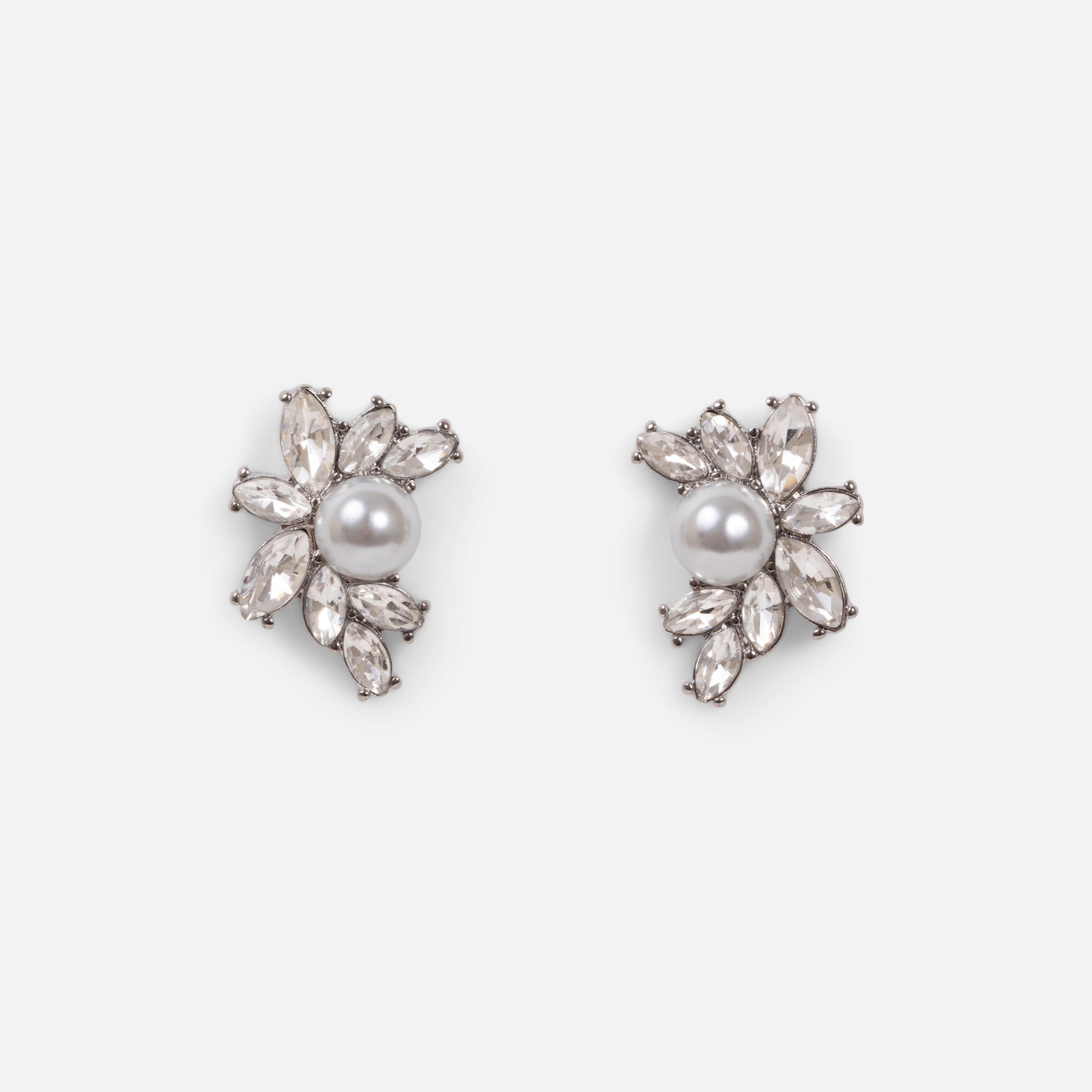 Boucles d'oreilles argentées fixes perle et pierres