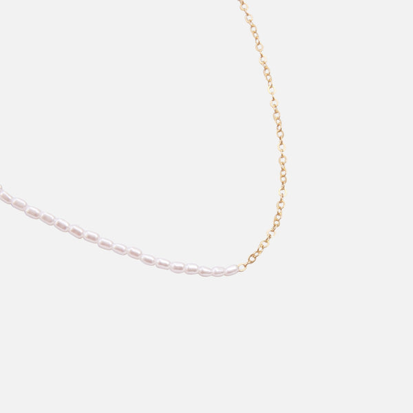Load image into Gallery viewer, Necklace with half golden chain and half pearls
