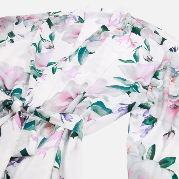 Load image into Gallery viewer, White kimono-lingerie with white and pink floral print
