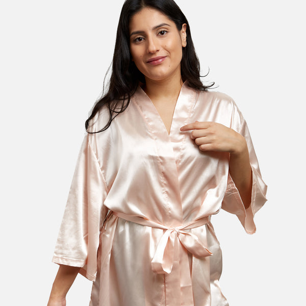 Load image into Gallery viewer, Pink silk kimono with &quot;dreamer&quot; inscription
