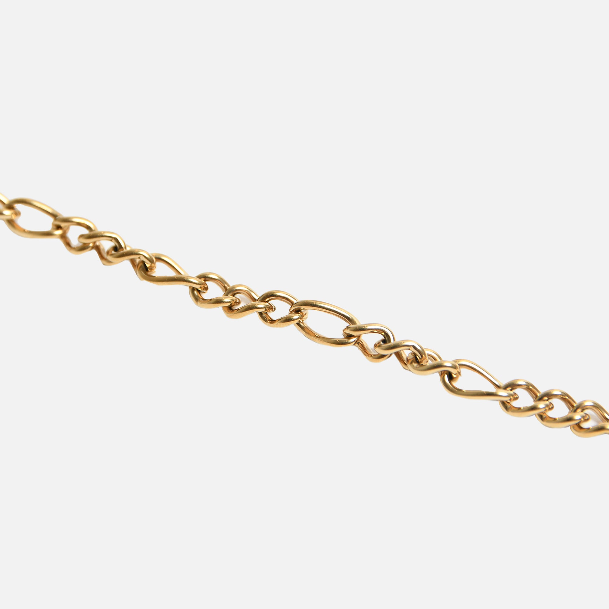 Bracelet doré avec attache barre en acier inoxydable