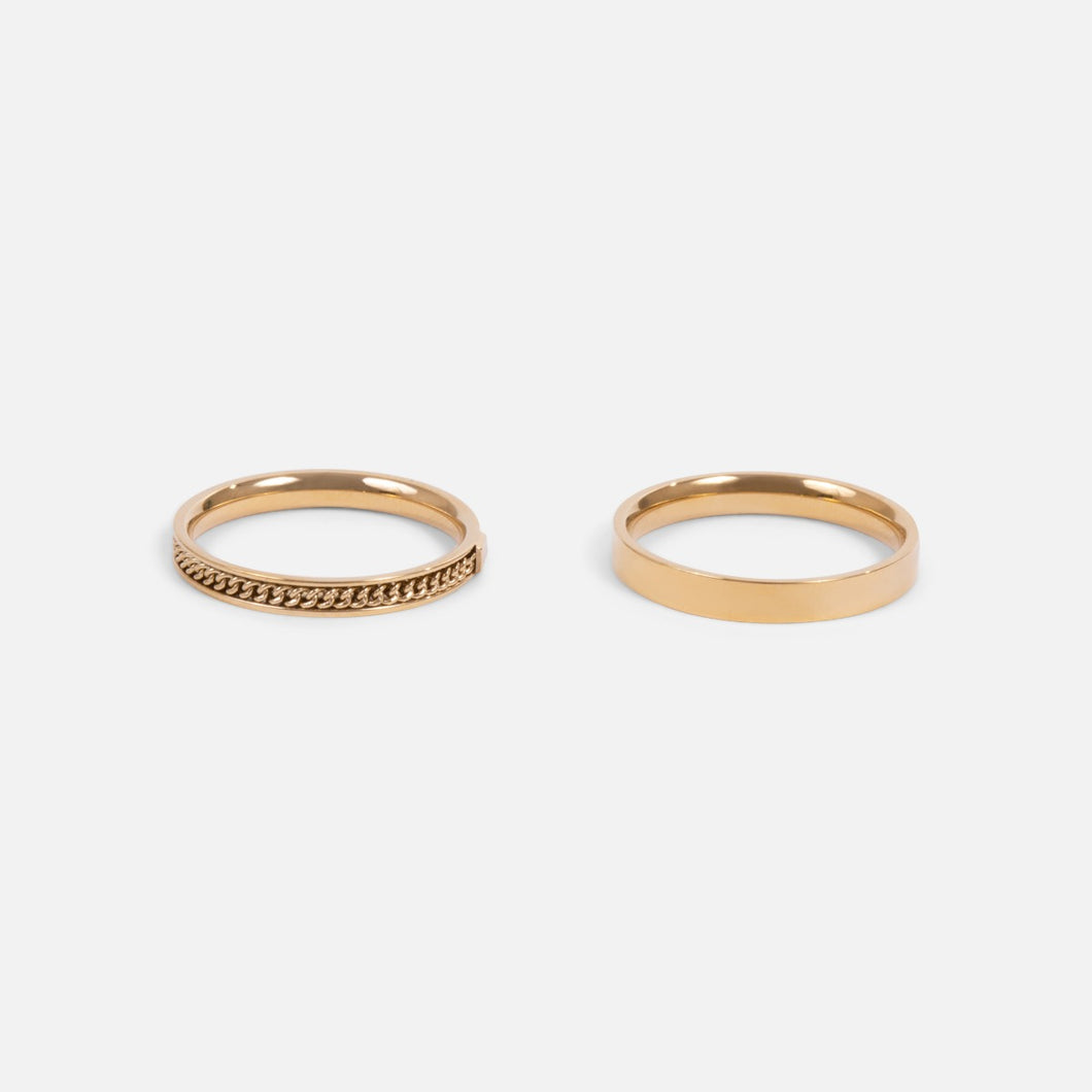 Duo of golden stainless steel rings 1 solid and 1 twisted effect   