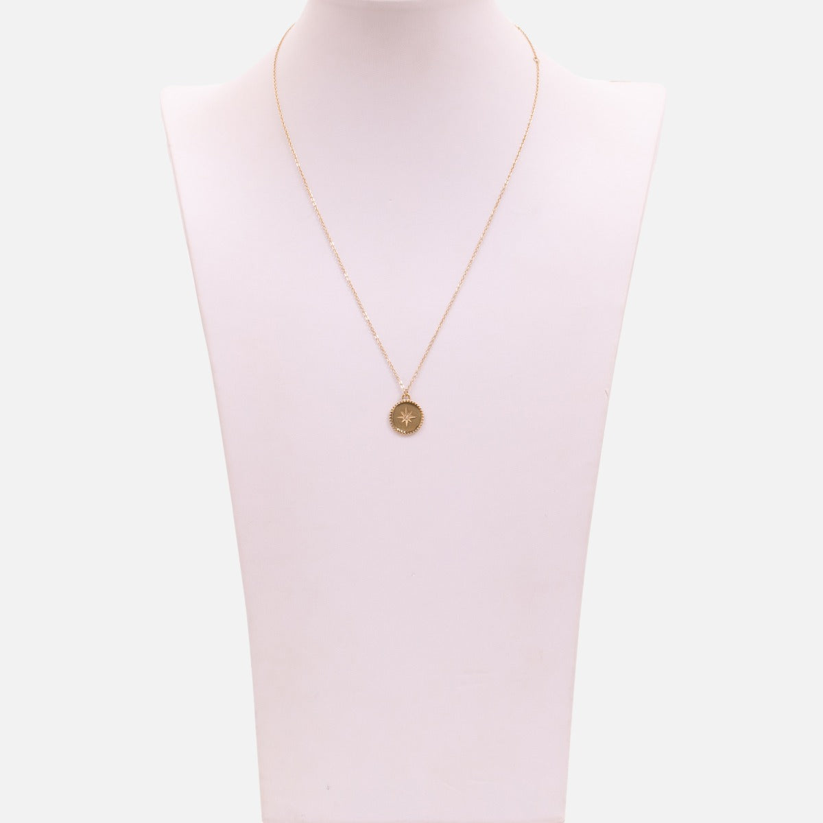 Collier doré 20 pouces avec breloque ronde étoile et cz en acier inoxydable