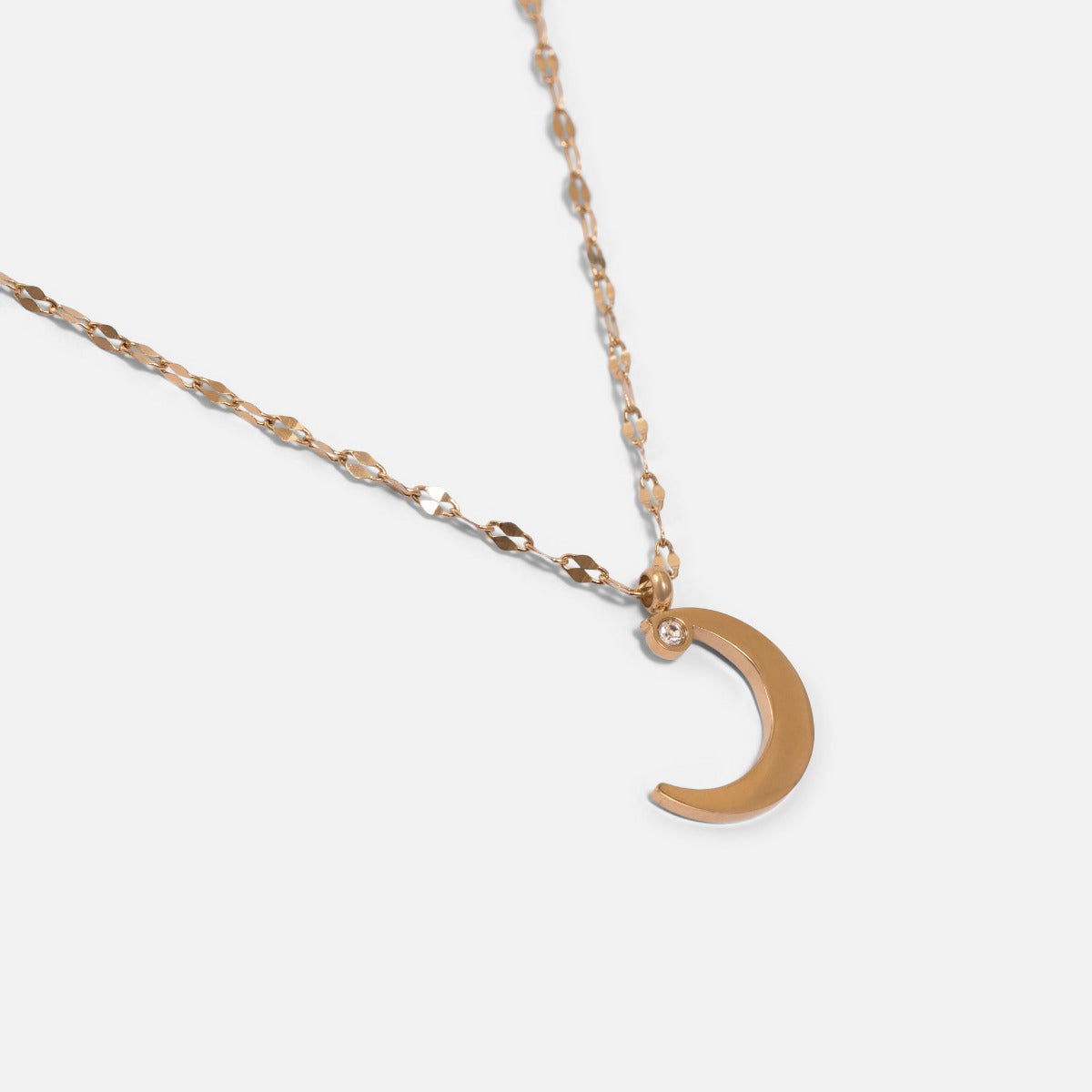 Golden necklace with shinny mesh and moon charm in stainless steel